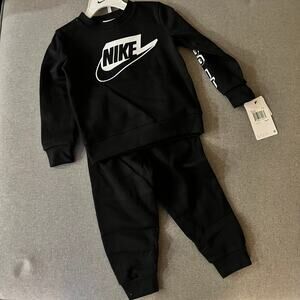 Nike Kids Logo Sweatshirt & Joggers Set